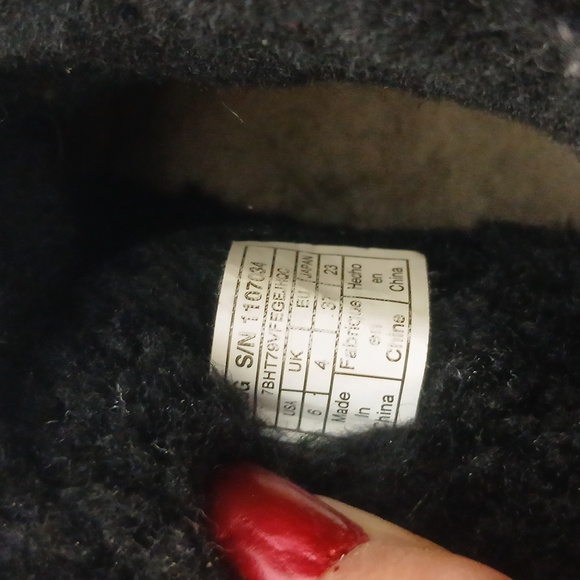 UGG black printed suede ankle boots size 6 - Picture 10 of 15